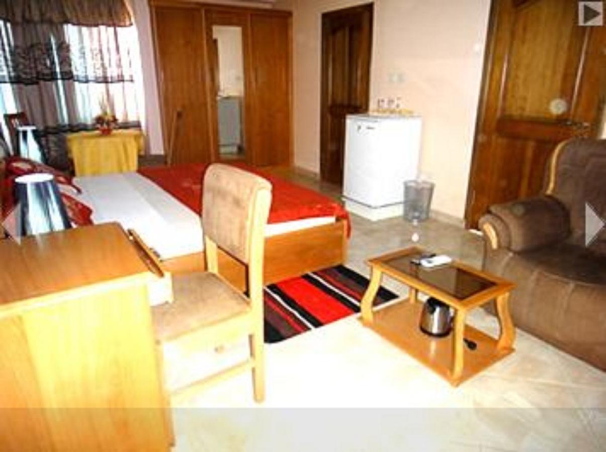 Brookvale Hotel Weija Exterior foto